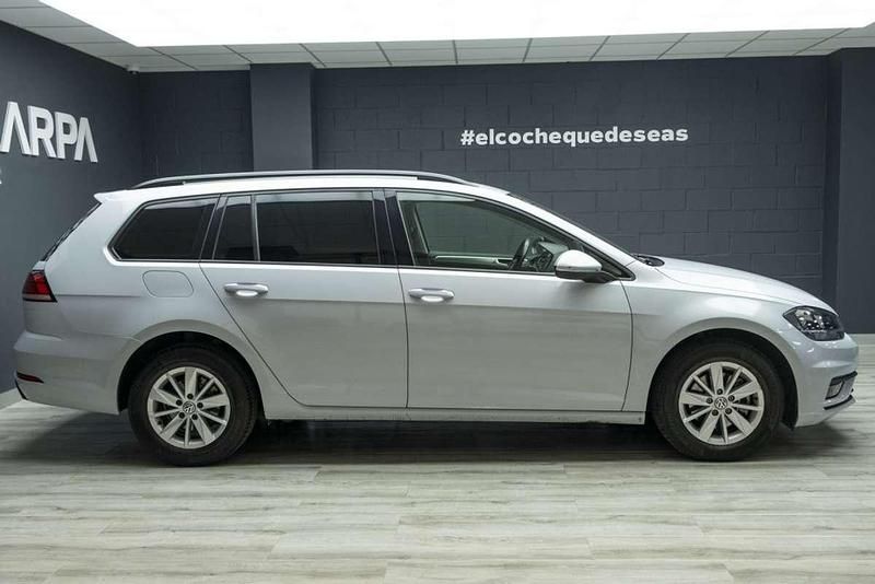 Usado VW Golf VII 116 CV (85 kW) 2018 Gris Familiar