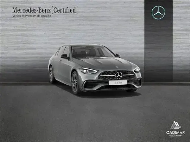 Usado Mercedes C220 200 CV (147 kW) 2025 Gris selenita Berlina