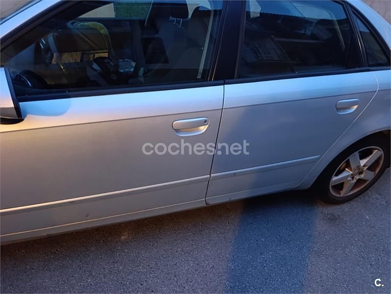 Usado Seat Exeo Reference 120 CV (88 kW) 2011 Gris / plata Berlina