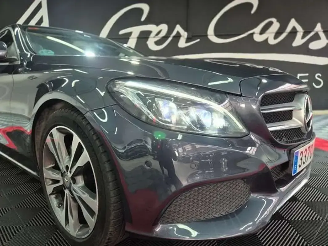 Usado Mercedes C220 Edition 170 HP (125 kW) 2017 Cinzento Sedan