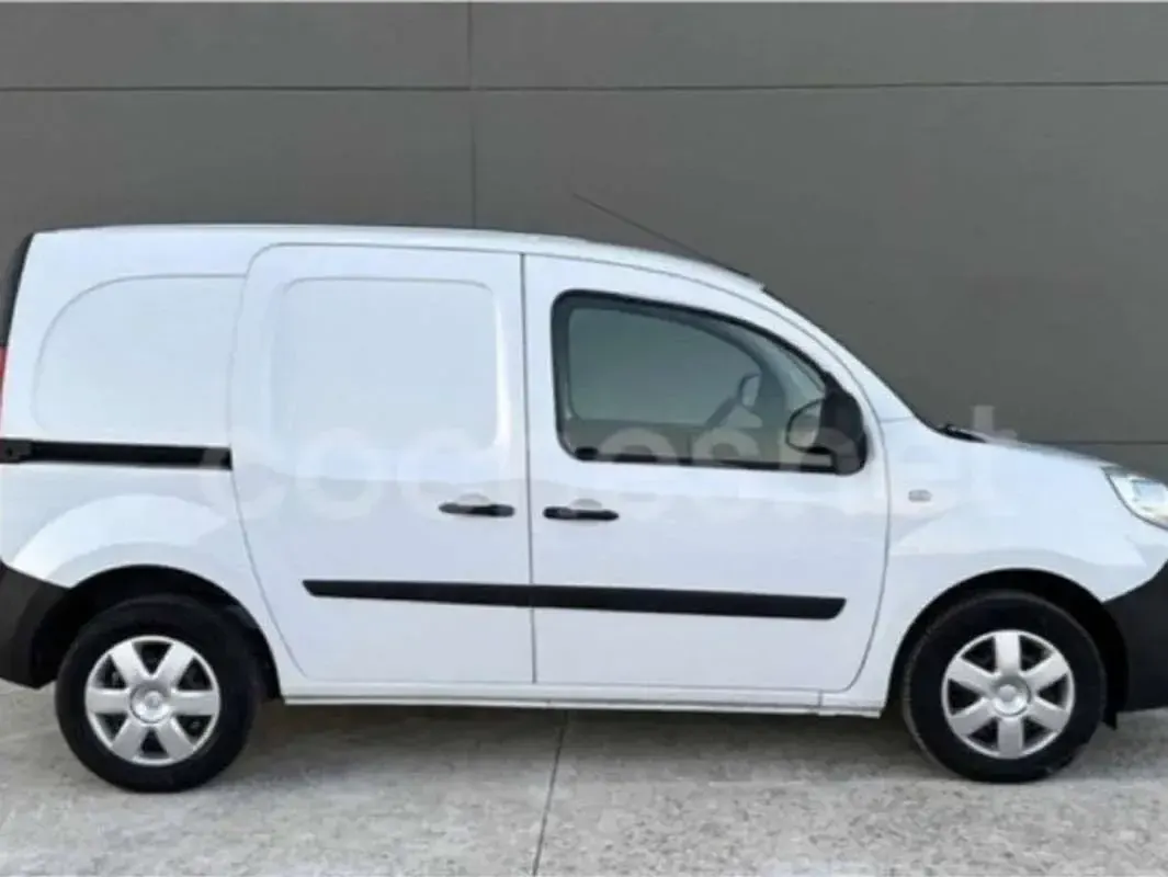Usado Renault Kangoo 75 CV (55 kW) 2019 Blanco Monovolumen