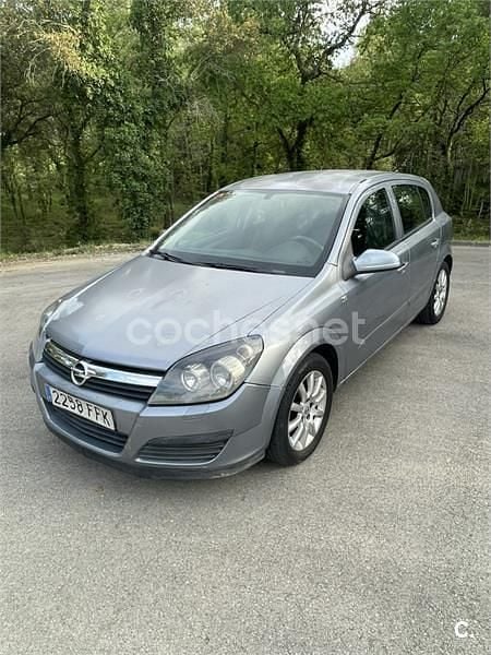 Usado Opel Astra Enjoy 90 CV (66 kW) 2006 Gris / plata Berlina