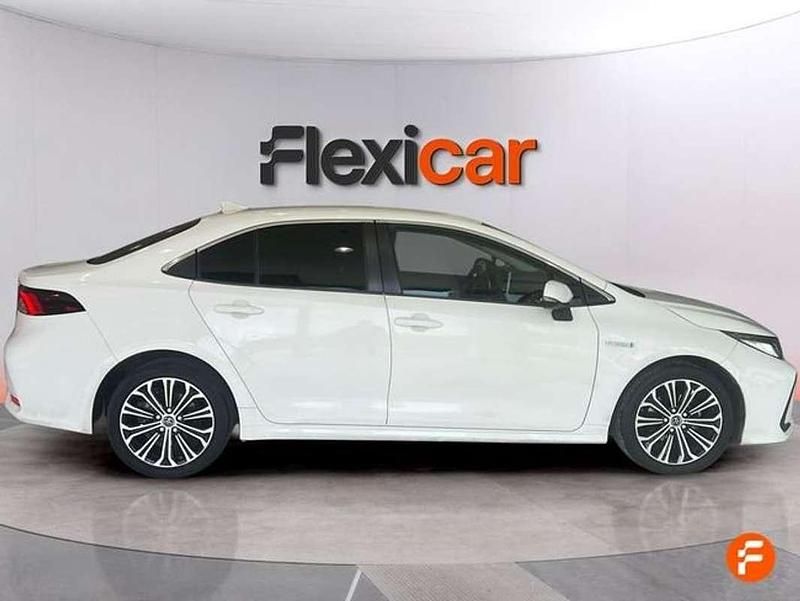 Usado Toyota Corolla 122 CV (89 kW) 2019 Blanco Berlina