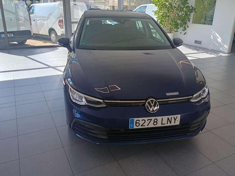 Usado VW Golf VIII 110 CV (80 kW) 2021 Azul Utilitario