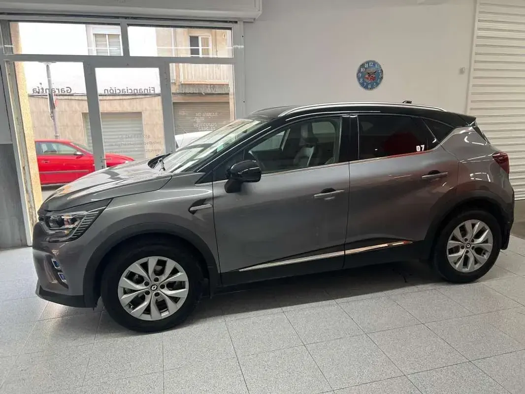 Usado Renault Captur Evolution 91 CV (66 kW) 2022 Gris SUV
