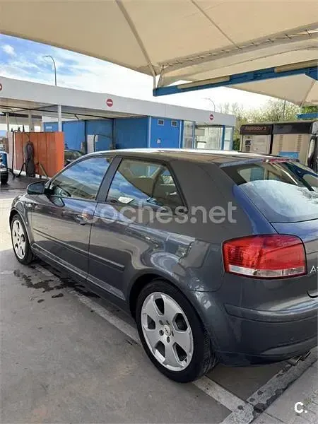 Usado Audi A3 Ambiente 125 CV (91 kW) 2008 Gris / plata Utilitario