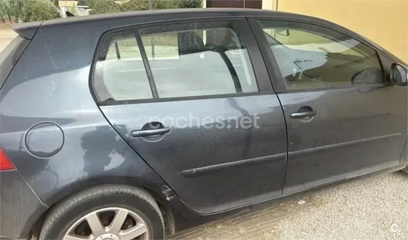 Usado VW Golf IV Highline 105 CV (77 kW) 2006 Azul Berlina