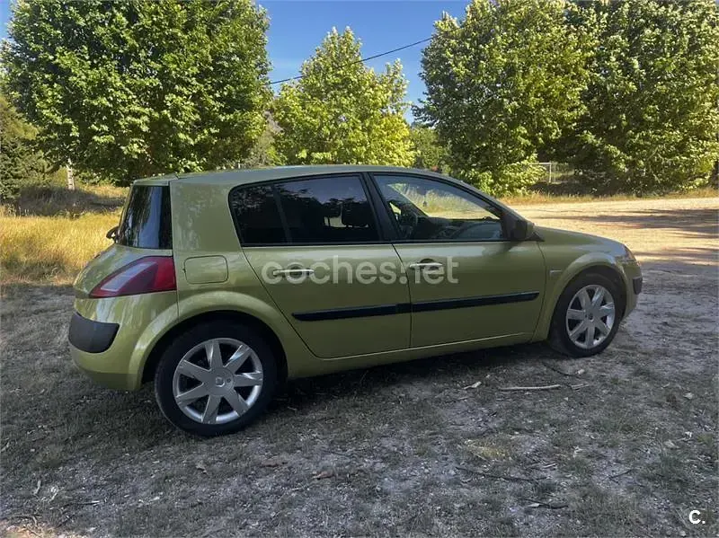 Usado Renault Mégane II Dynamique 115 CV (84 kW) 2003 Verde Berlina