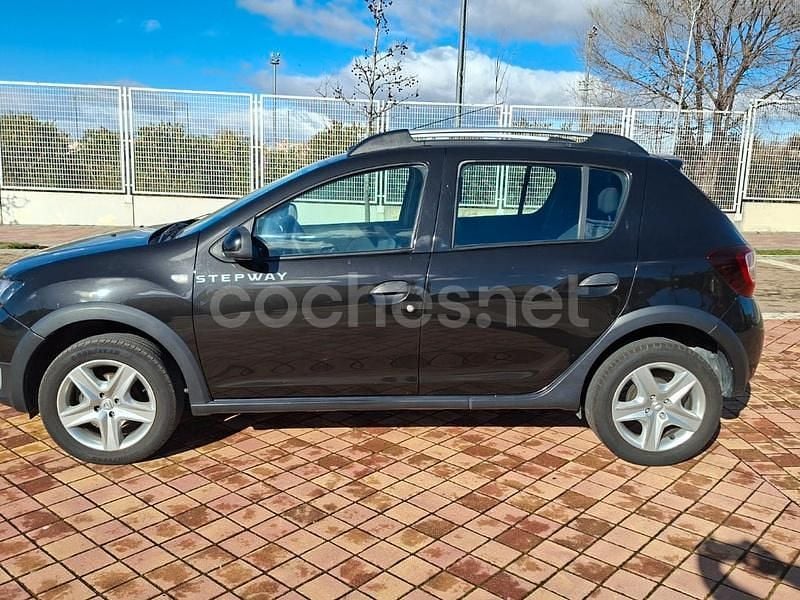 Usado Dacia Sandero Stepway 90 CV (66 kW) 2013 Negro Berlina