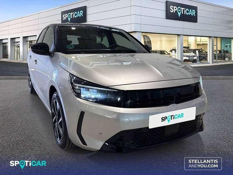 Usado Opel Corsa 101 CV (74 kW) 2025 Gris Utilitario