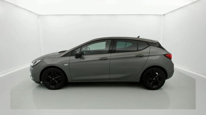 Usado Opel Astra Ultimate 145 CV (106 kW) 2021 Gris