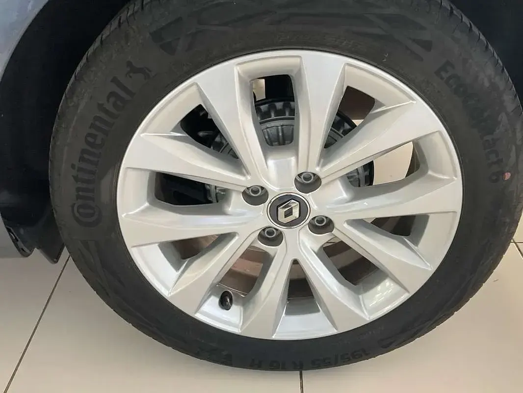 Usado Renault Clio Zen 101 CV (74 kW) 2021 Utilitario