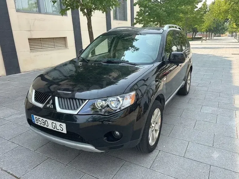 Usado Mitsubishi Outlander Plus 156 CV (114 kW) 2009 Negro SUV