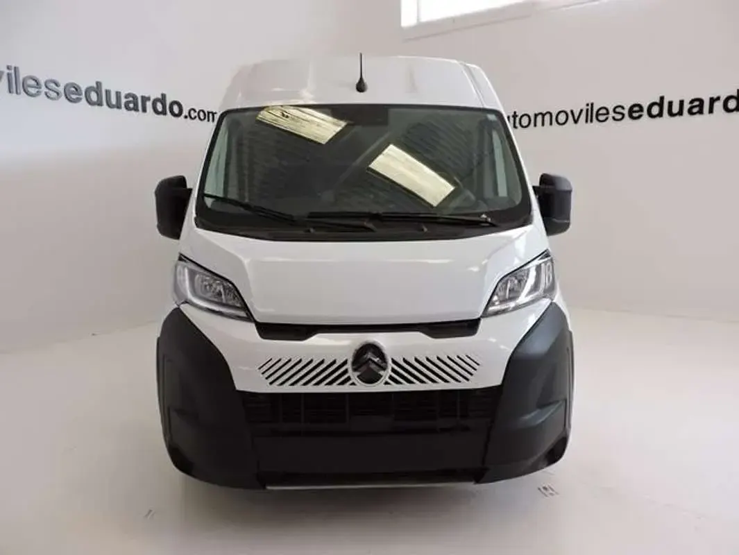 Usado Citroën Jumper 120 CV (88 kW) 2024 Blanco Monovolumen