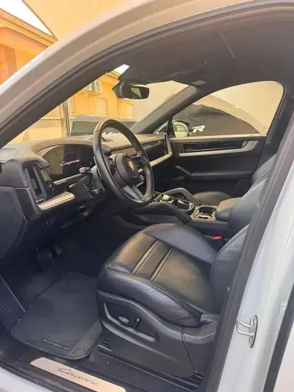 Usado Porsche Cayenne E-Hybrid 470 CV (345 kW) 2024 Blanco SUV