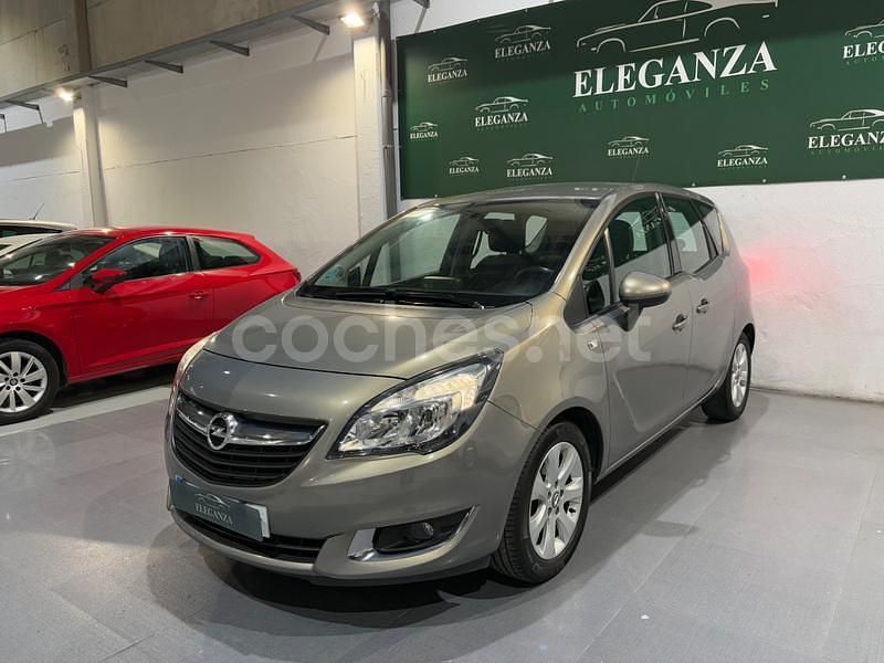 Gris / plata Usado 2014 Opel Meriva Excellence Monovolumen | 7690 € (Precio justo) - Imagen 1/4