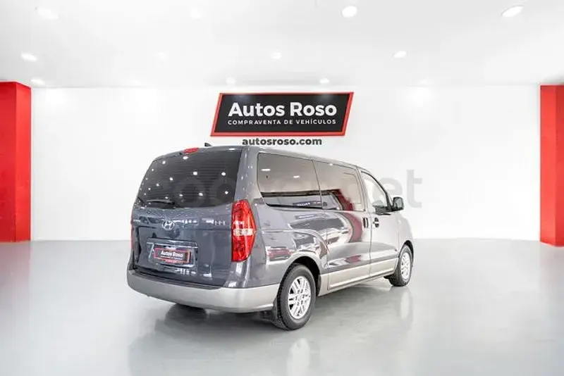Usado Hyundai H-1 170 CV (125 kW) 2019 Gris / plata Monovolumen