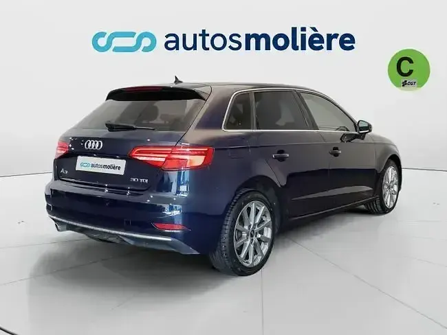 Usado Audi A3 Design 116 CV (85 kW) 2019 Azul Berlina