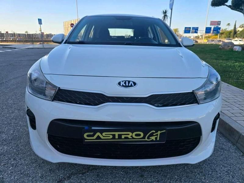 Usado Kia Rio 84 CV (61 kW) 2019 Blanco Utilitario