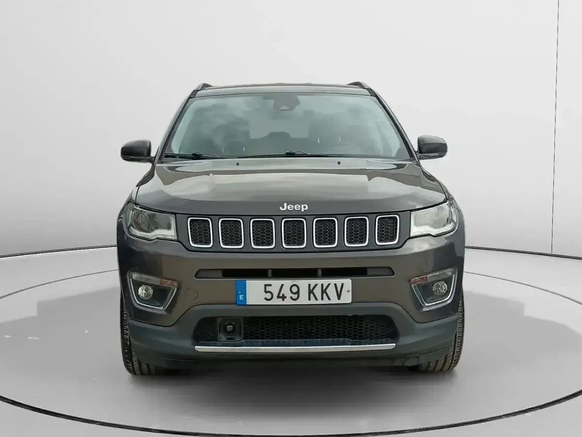 Usado Jeep Compass Limited 140 CV (102 kW) 2018 Marrón SUV