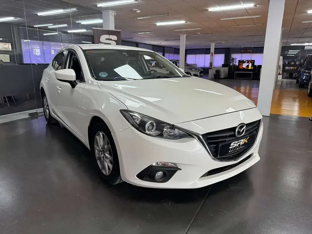 Usado Mazda 3 Style 150 CV (110 kW) 2014 Blanco Utilitario