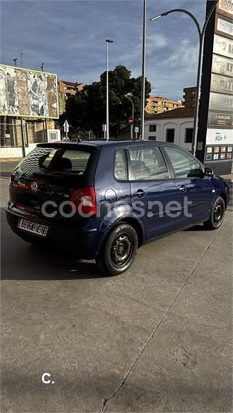 Usado VW Polo Trendline 75 CV (55 kW) 2004 Azul Utilitario