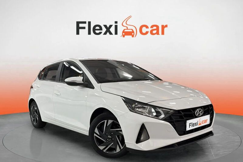 Blanco Usado 2022 Hyundai i20 Berlina | 12.390 € (Precio justo) - Imagen 1/4