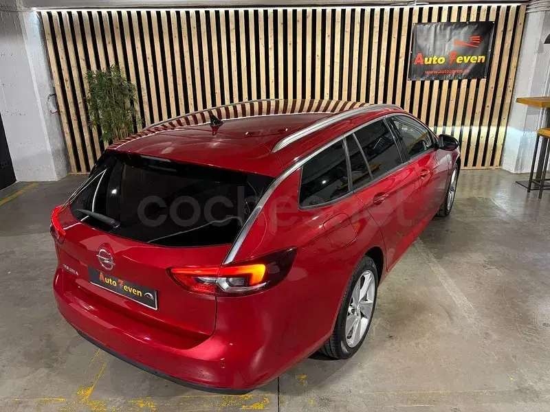 Usado Opel Insignia GS Line 122 CV (89 kW) 2021 Granate Familiar