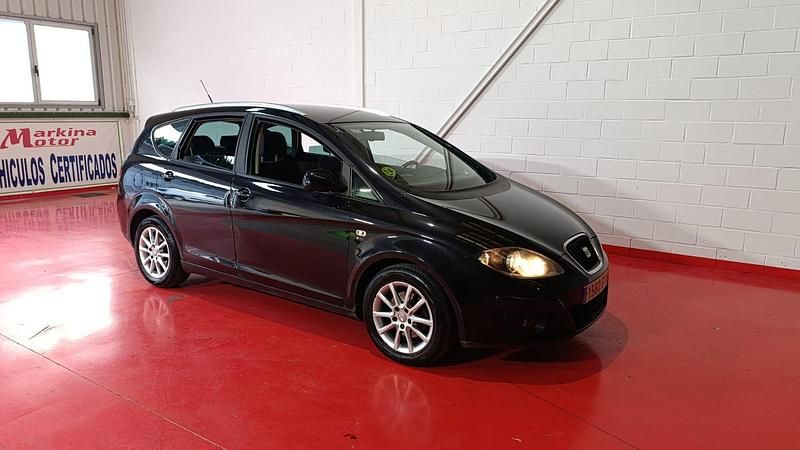 Usado Seat Altea Sport 140 CV (102 kW) 2010 Negro Monovolumen
