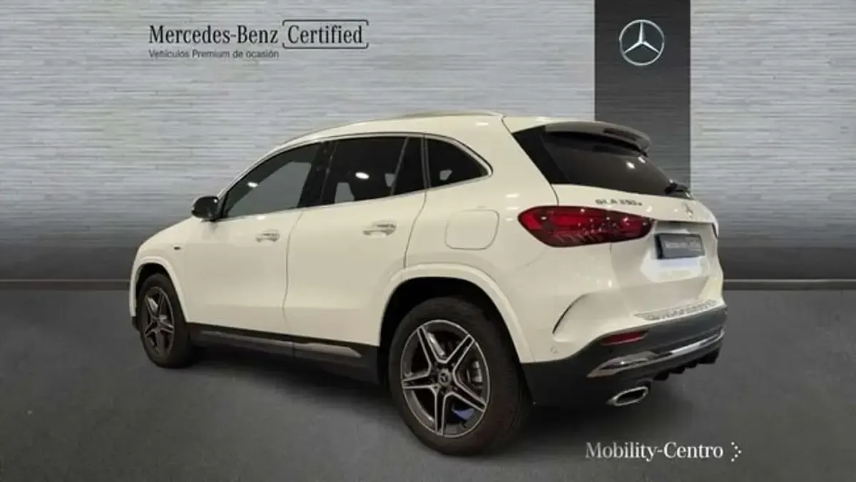 Usado Mercedes GLA250 165 CV (121 kW) 2025 Blanco SUV