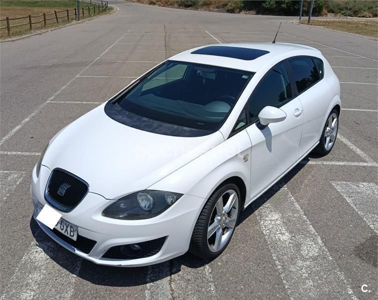 Blanco Usado 2010 Seat Leon Sport Berlina | 6300 € (Precio justo) - Imagen 1/4