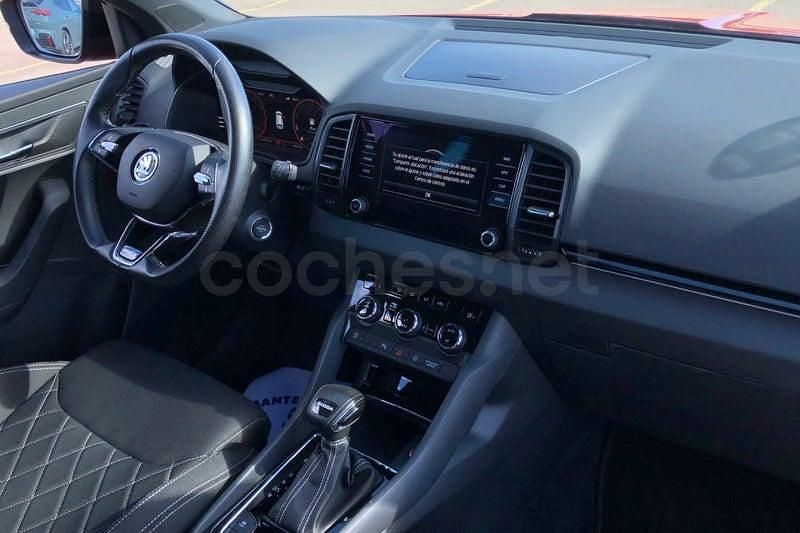 Usado Skoda Karoq SportLine 150 CV (110 kW) 2023 Rojo SUV