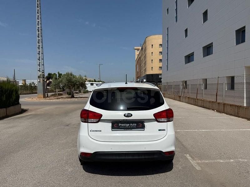 Usado Kia Carens 115 CV (84 kW) 2015 Blanco Monovolumen
