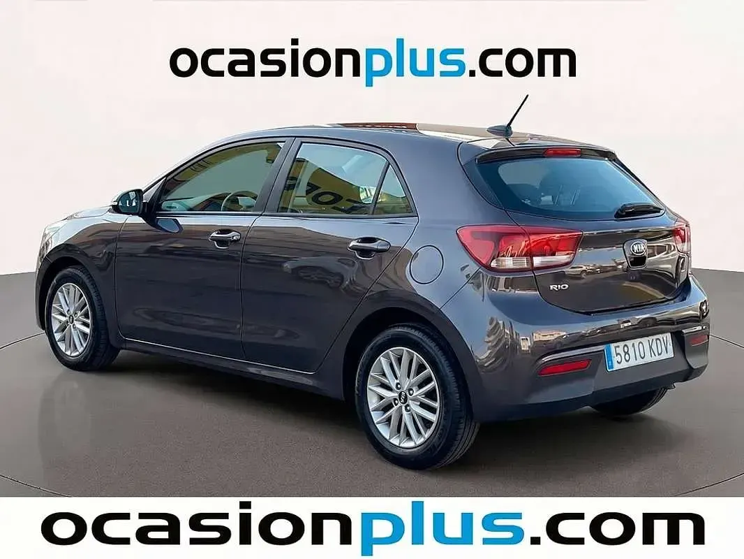 Usado Kia Rio 101 CV (74 kW) 2017 Marrón Utilitario