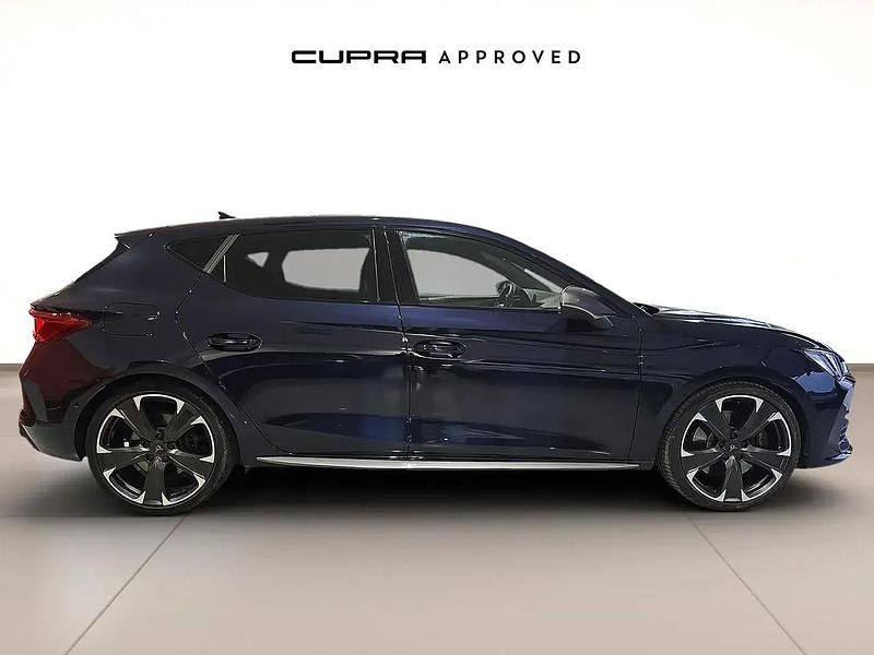 Begagnad Cupra Leon 300 HK (220 kW) 2021 Blå Sedan