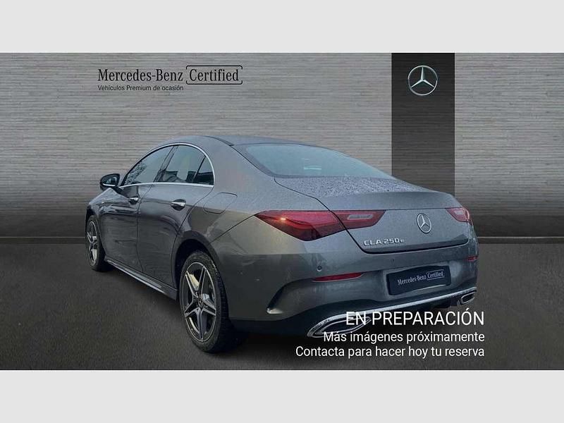 Usado Mercedes CLA250e 218 CV (160 kW) 2025 Gris Berlina