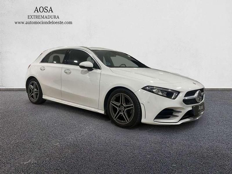 Usado Mercedes A180 AMG line 116 CV (85 kW) 2019 Blanco Utilitario