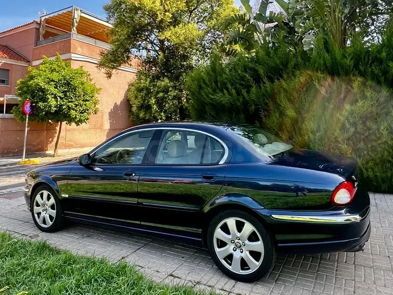 Usado Jaguar X-type Executive 231 CV (169 kW) 2006 Azul Berlina