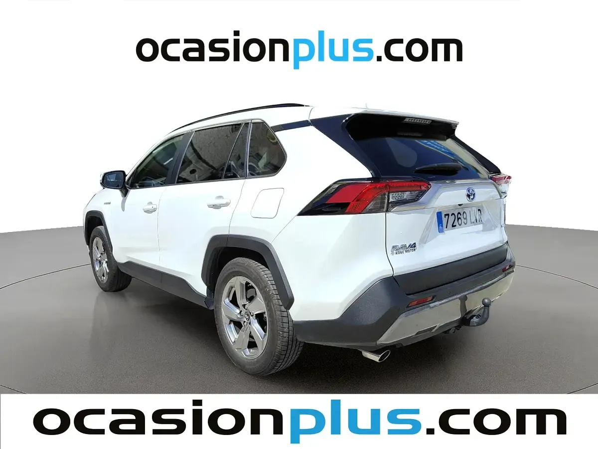 Usado Toyota RAV4 Style 218 CV (160 kW) 2021 Blanco SUV