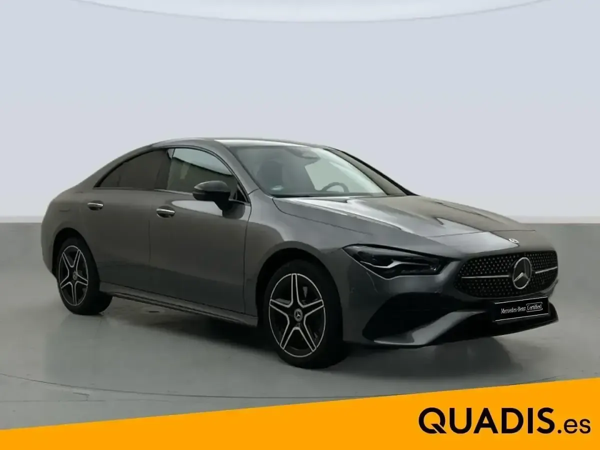 Usado Mercedes CLA250e 218 CV (160 kW) 2025 Gris montaña Berlina