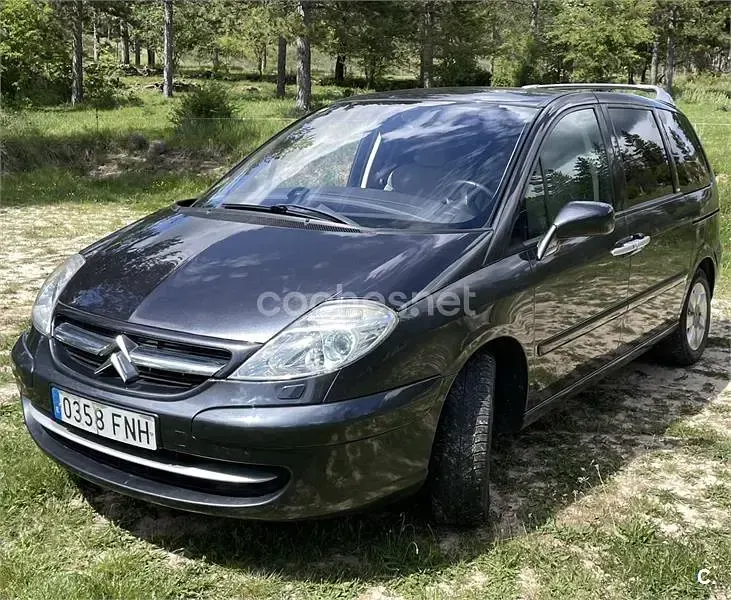 Usado Citroën C8 Exclusive 138 CV (101 kW) 2007 Negro Monovolumen