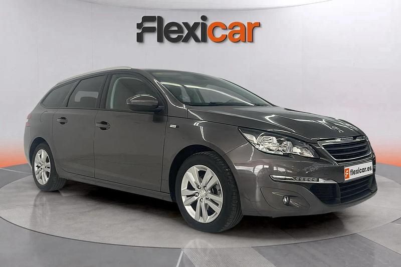 Marrón Usado 2016 Peugeot 308 Access Familiar | 7490 € (Precio justo) - Imagen 1/4