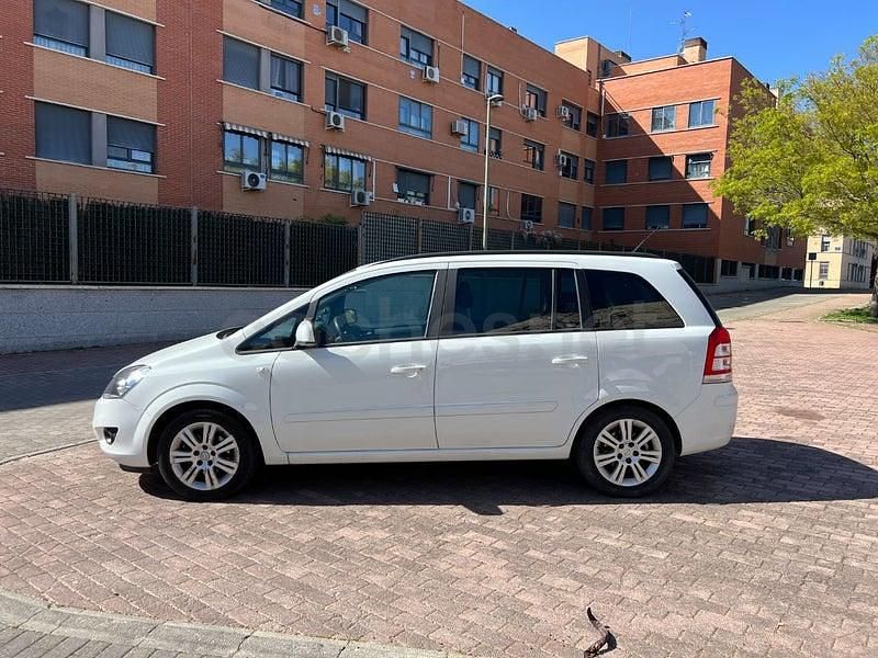 Usado Opel Zafira Family 115 CV (84 kW) 2013 Blanco Monovolumen