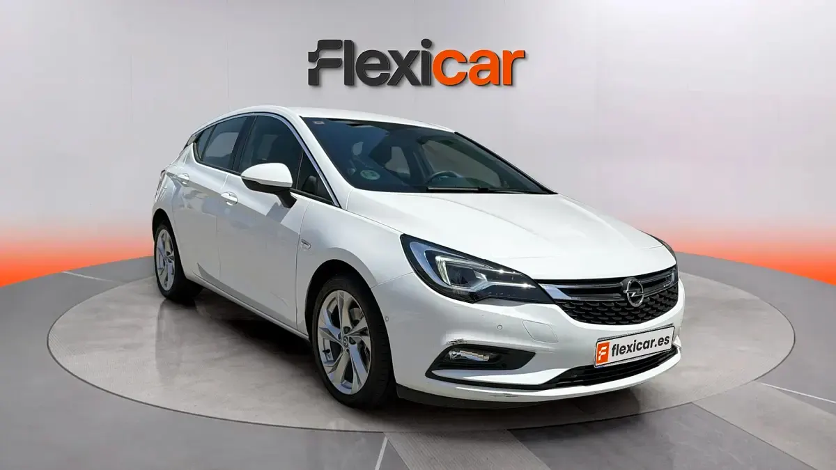 Usado Opel Astra Business 136 CV (100 kW) 2017 Berlina