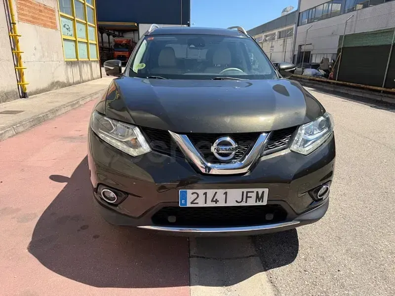 Usado Nissan X-Trail 360º 130 CV (95 kW) 2015 Marrón SUV
