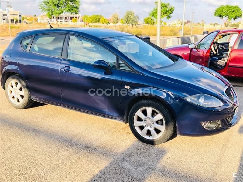 Azul Usado 2008 Seat Leon Stylance Berlina | 5200 € (Precio justo) - Imagen 1/1
