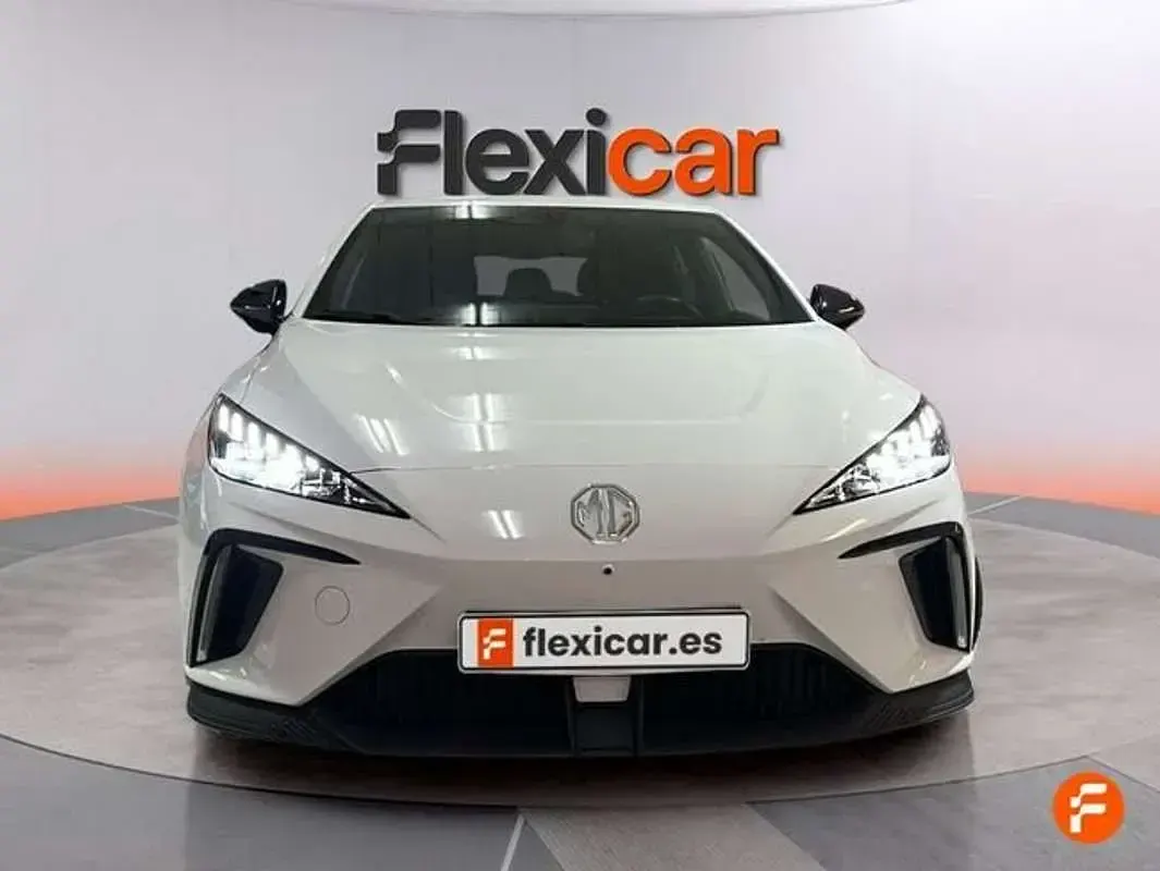 Usado MG MG4 EV Luxury 150 kW (204 CV) 2023 Blanco Utilitario