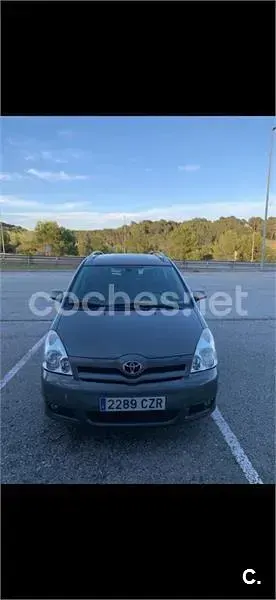 Usado Toyota Corolla Verso Luna 116 CV (85 kW) 2004 Gris / plata Monovolumen