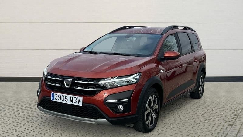 Usado Dacia Jogger Comfort 110 CV (80 kW) 2022 Marrón Monovolumen