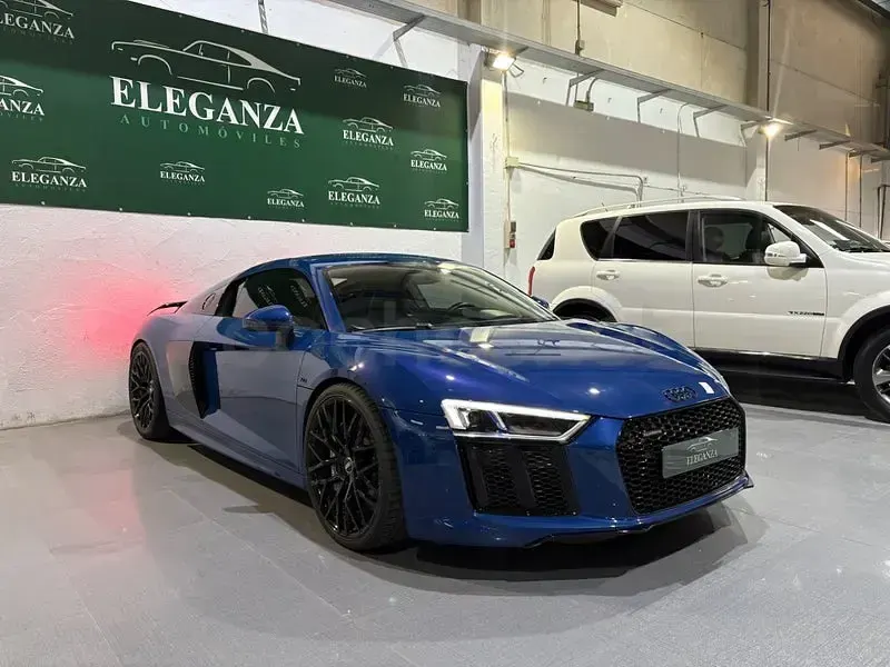 Usado Audi R8 Coupé Sport 570 CV (419 kW) 2019 Azul Coupe